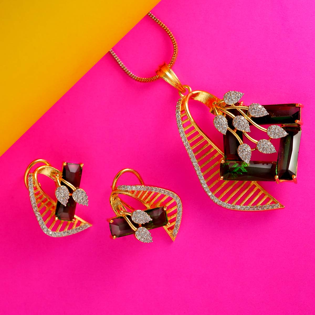 Ruhani Indo-Western Pendant Set