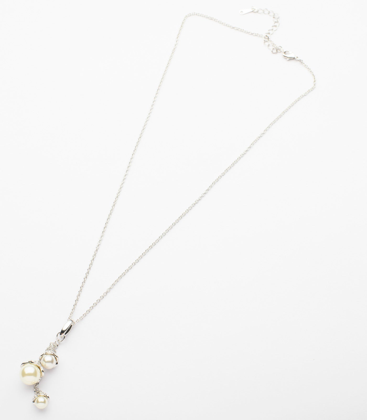 Shiny Pearls Necklace