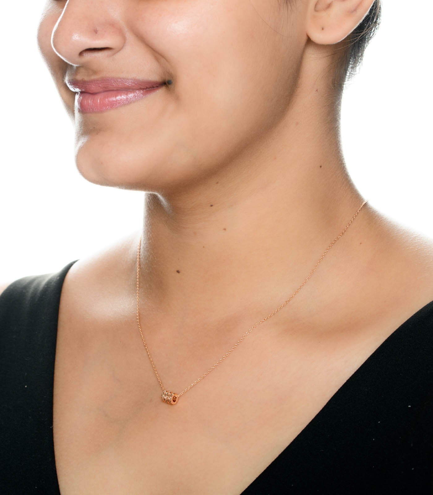 Cylindrical Rose Polish Necklace