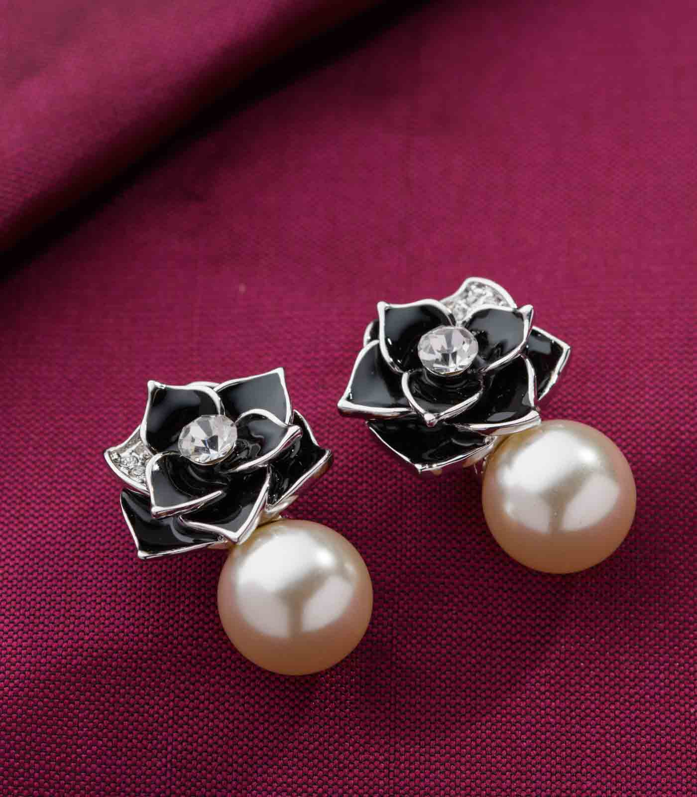 Black LadyPearl Tops