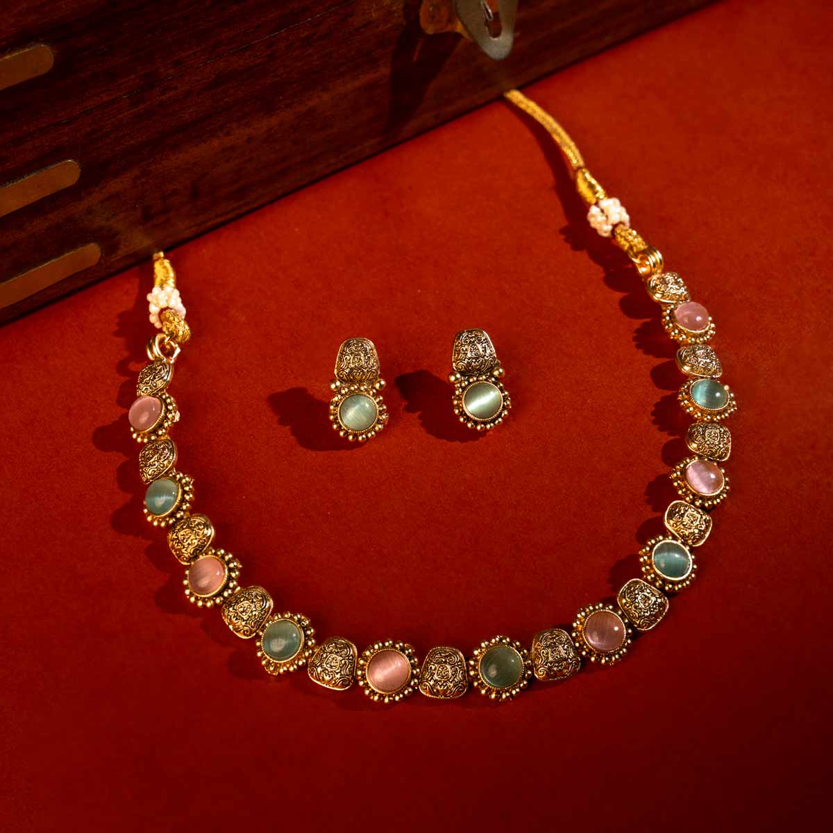Gulabo Pastel Stone Necklace Set