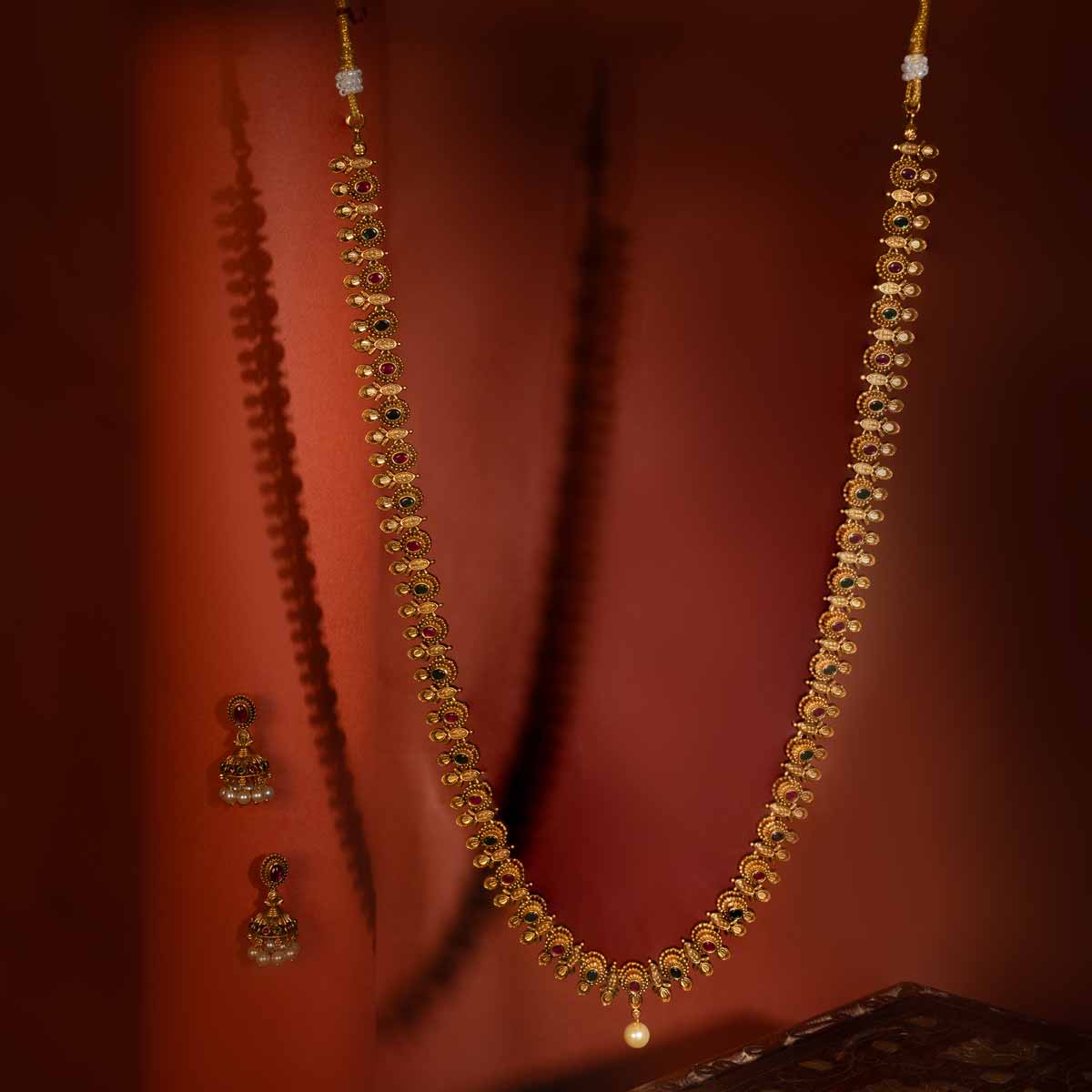 Floral Gemstone Haar Necklace Set