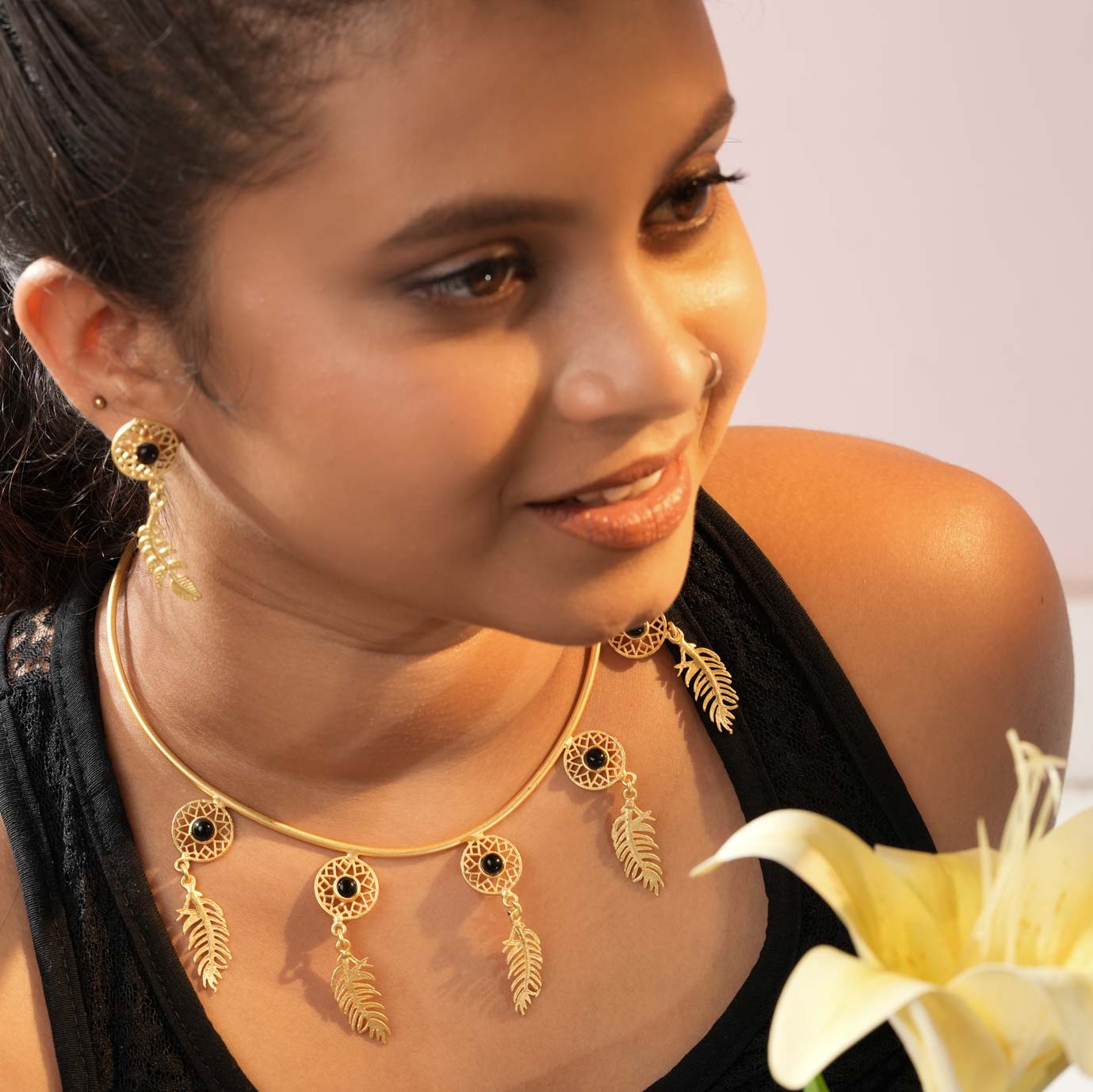 Gold-Plated Black Stone Leaf Charm Necklace Set