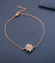 Eye-Catching Brass String Of A White Flower Bracelet (Brass)