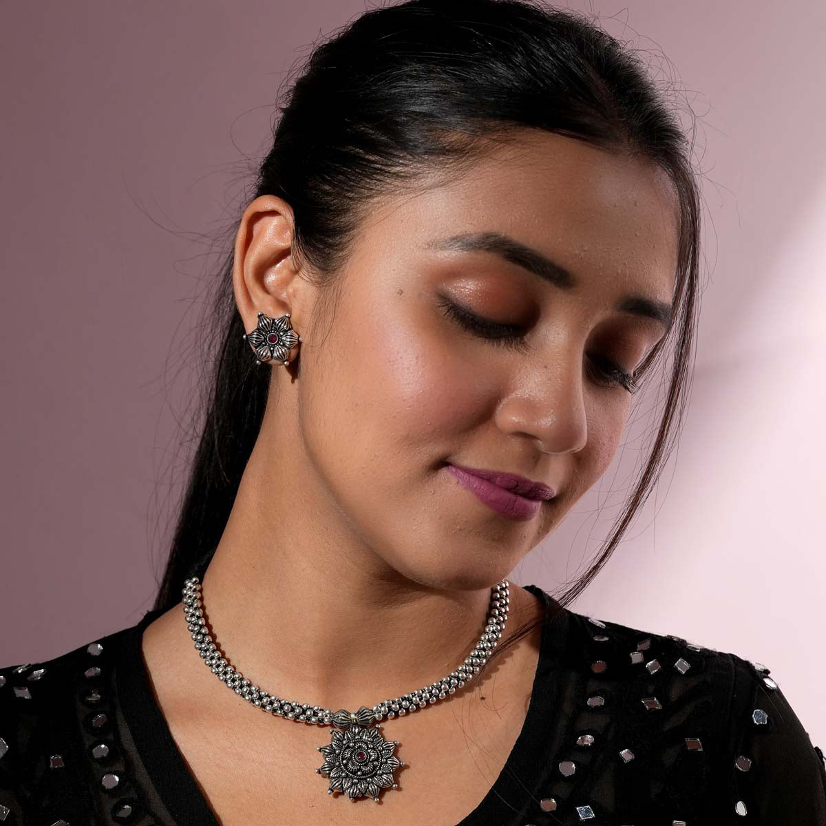 Floral Oxidized Thushi Set