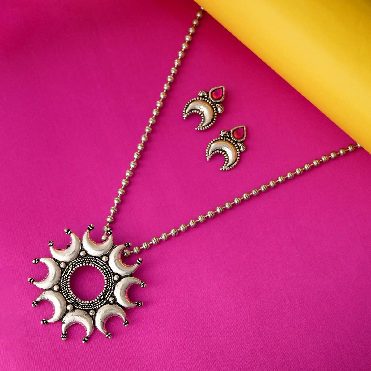 Moon and Sun Motif Necklace Set