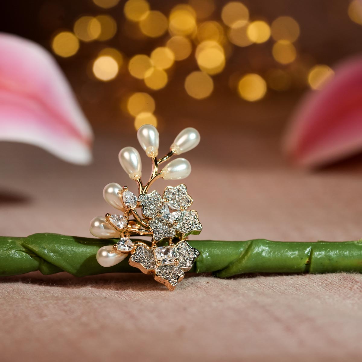 Madhavi Finger Ring