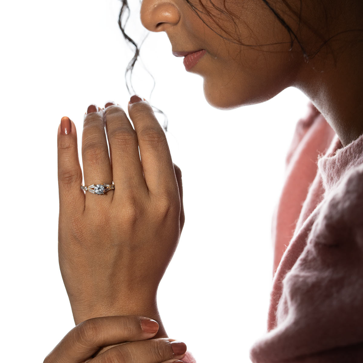 Anvi Finger Ring