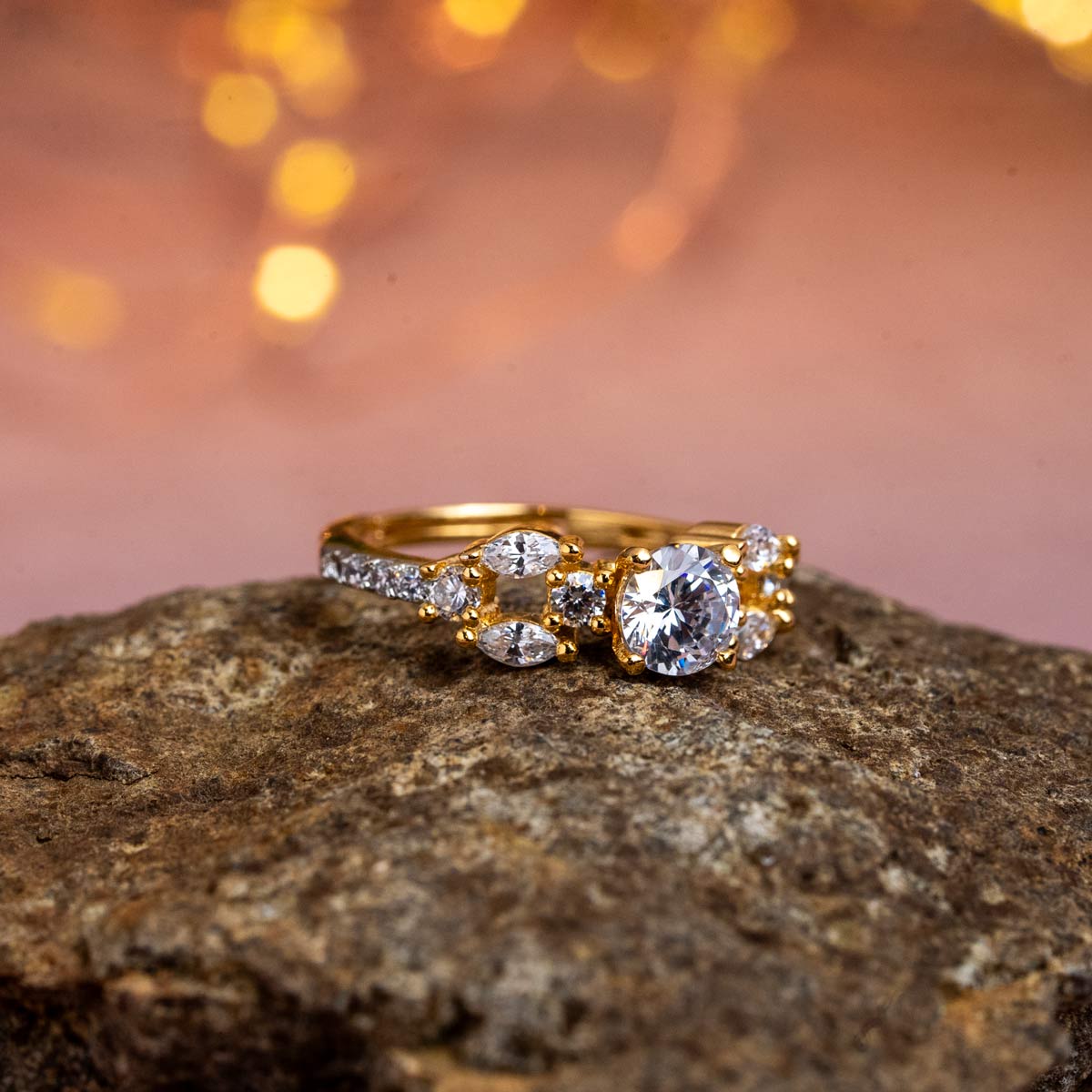 Anahita Finger Ring