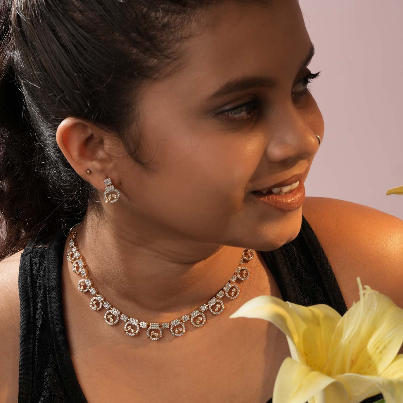 Golden Loop Elegance Necklace Set
