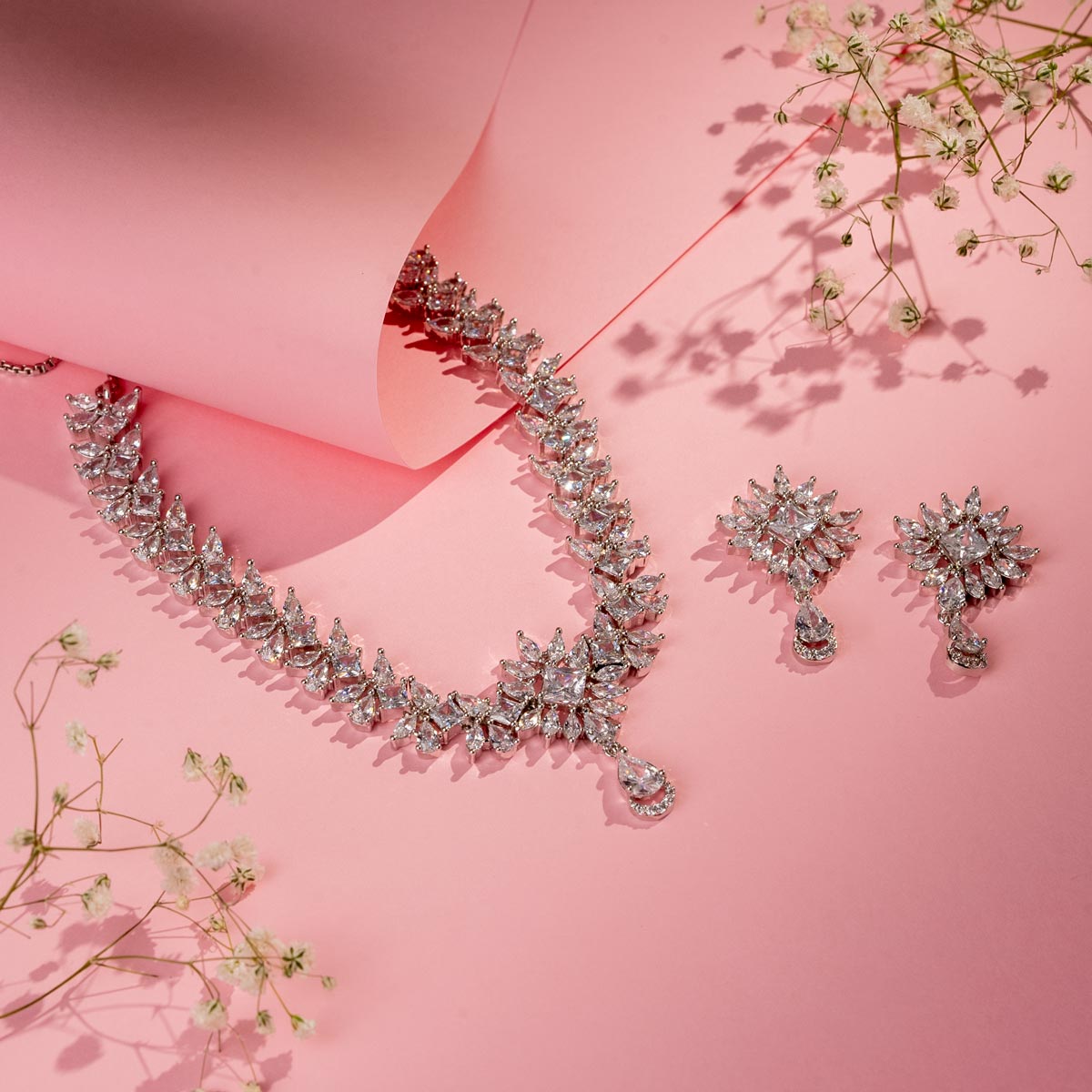 Starry Elegance Necklace Set