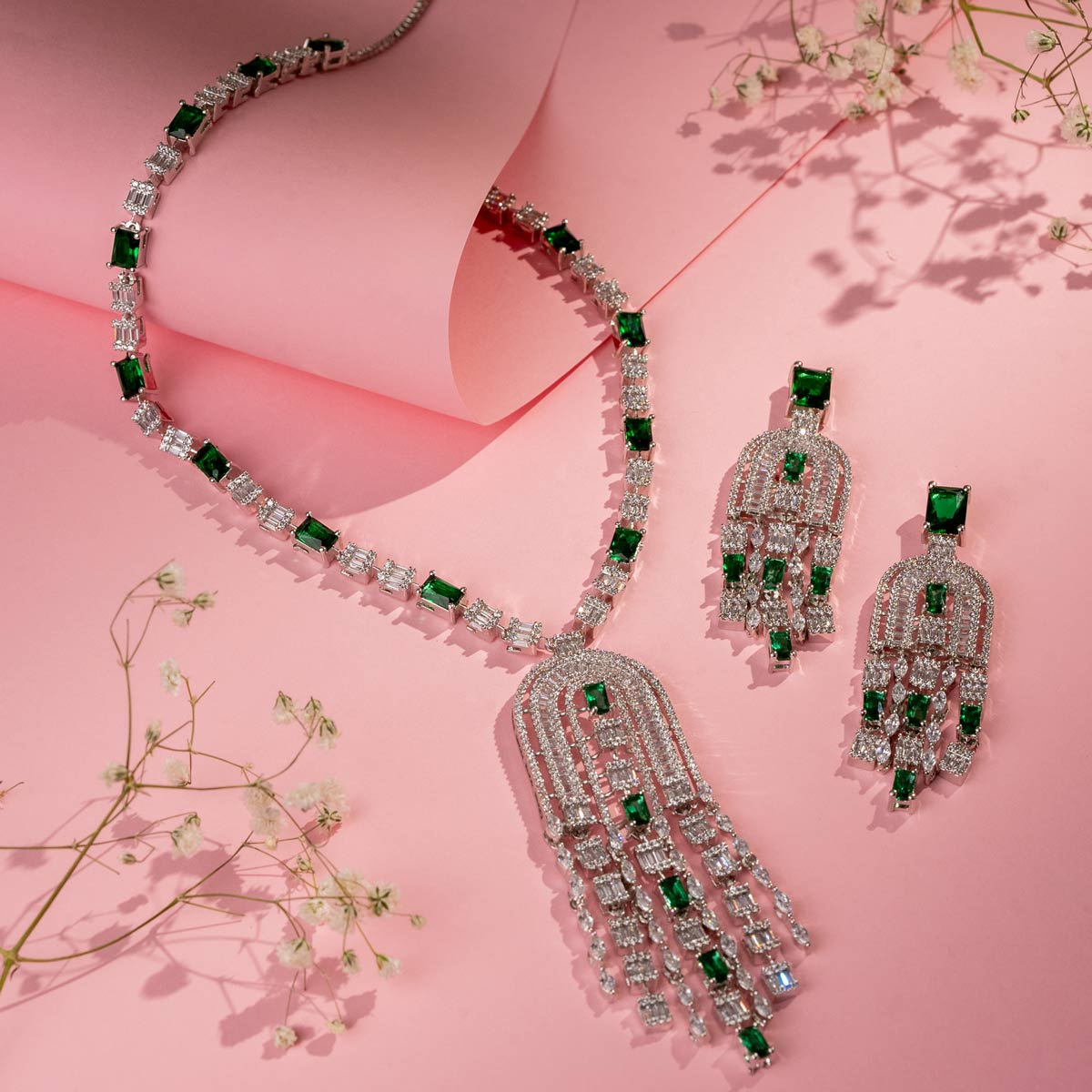 Emerald Arch Necklace Set
