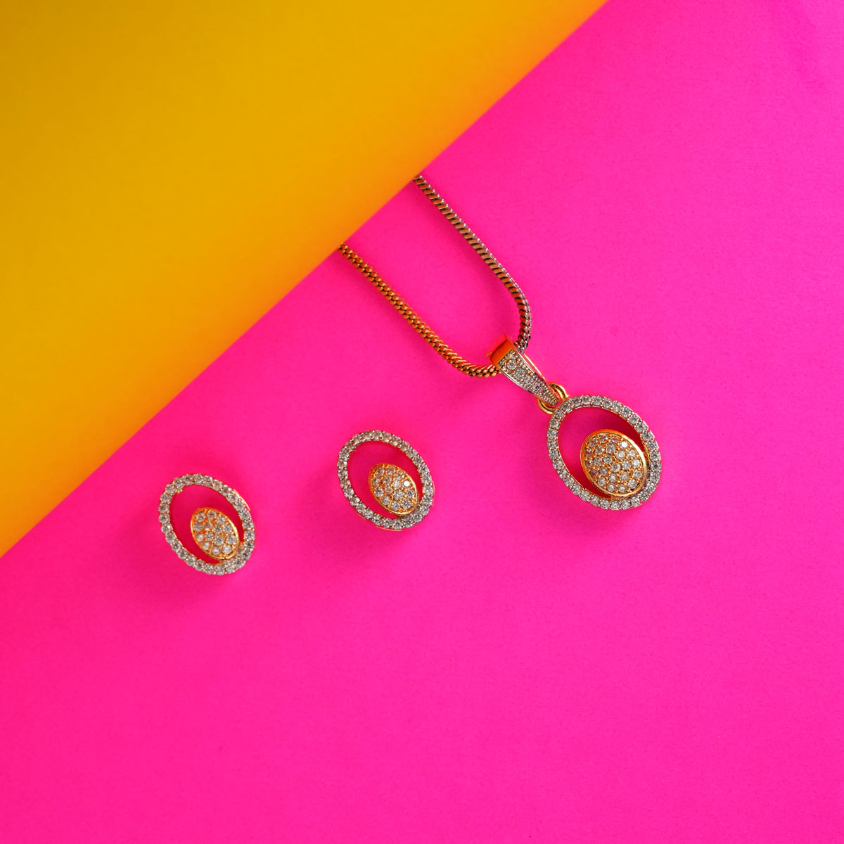 Oval Sparkle Pendant Set