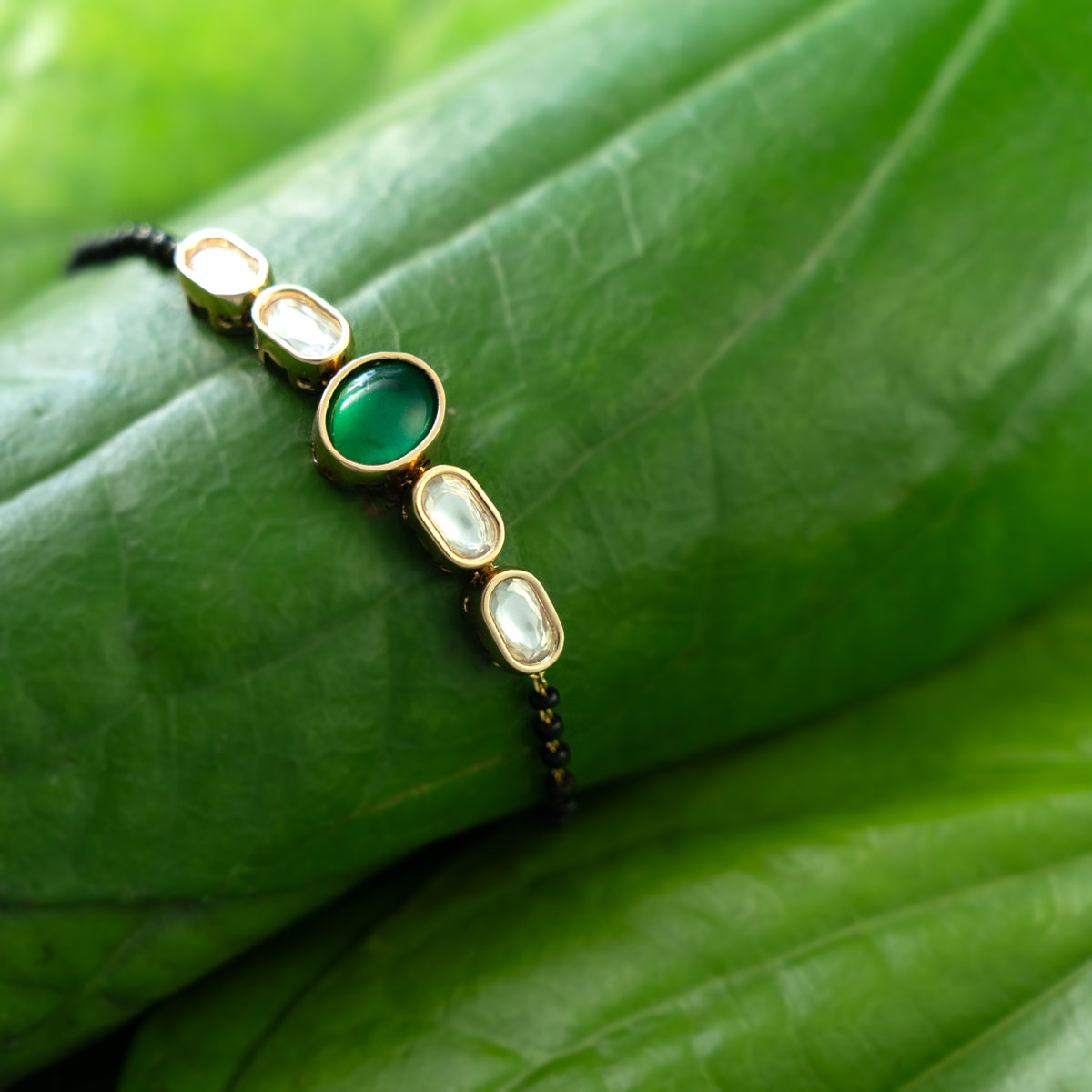 Emerald Aura Hand Mangalsutra