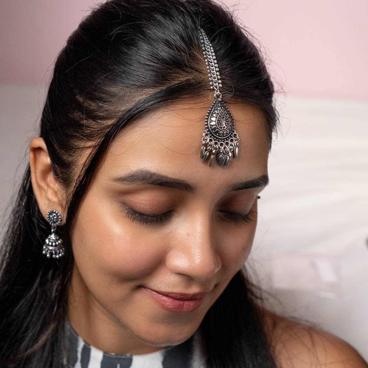 Kashmira Maang Tikka