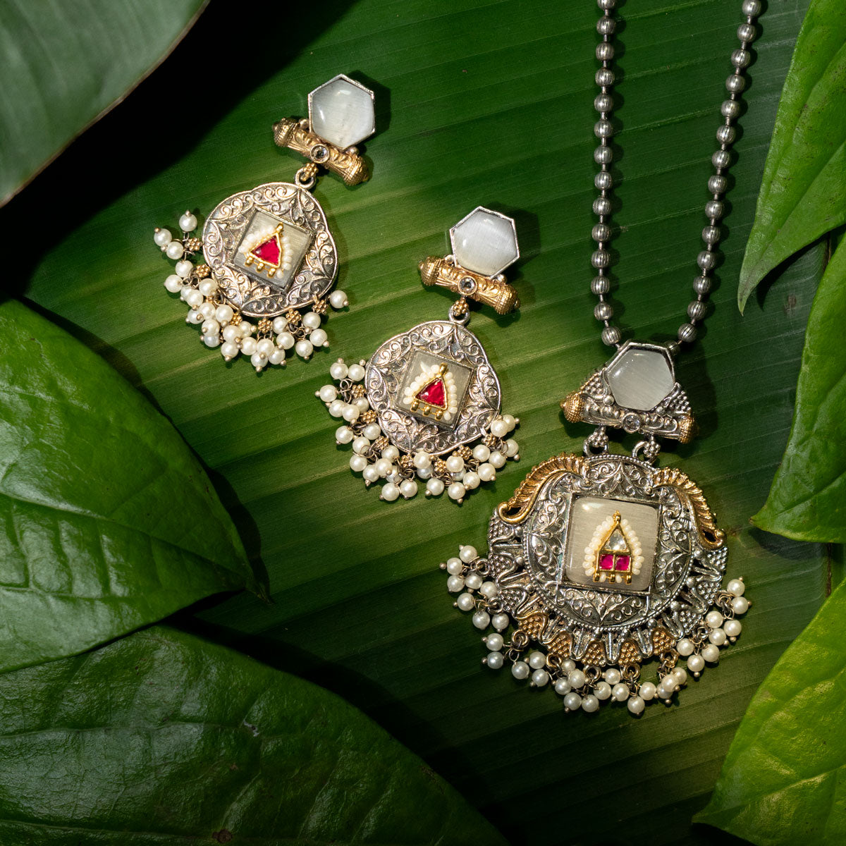 Noor Kundan Jadau Set