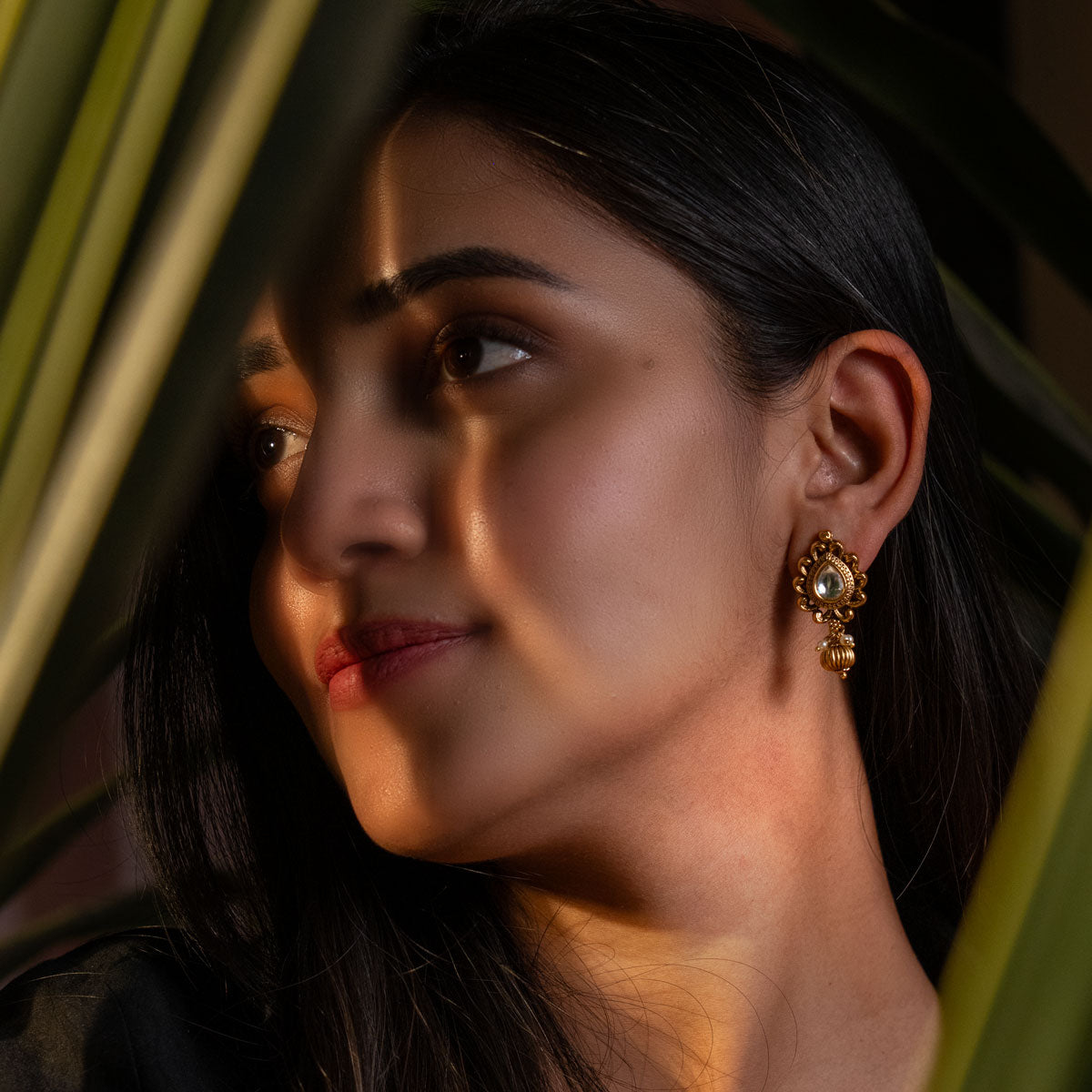 Anika Glow Earrings