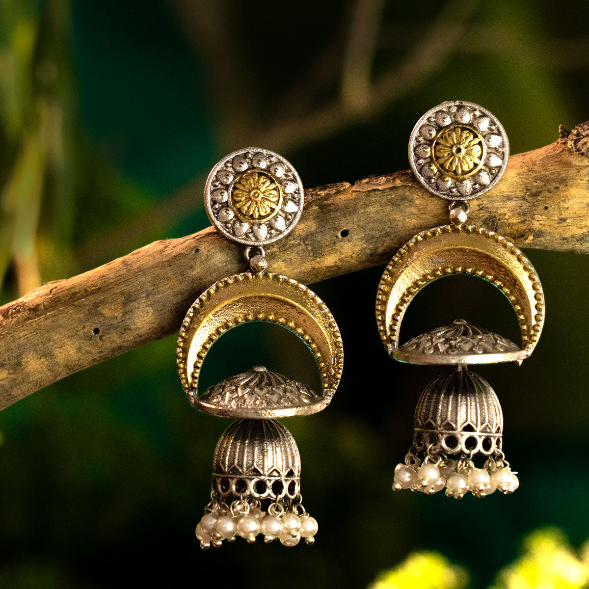 Chaandni Arch Jhumka Earrings
