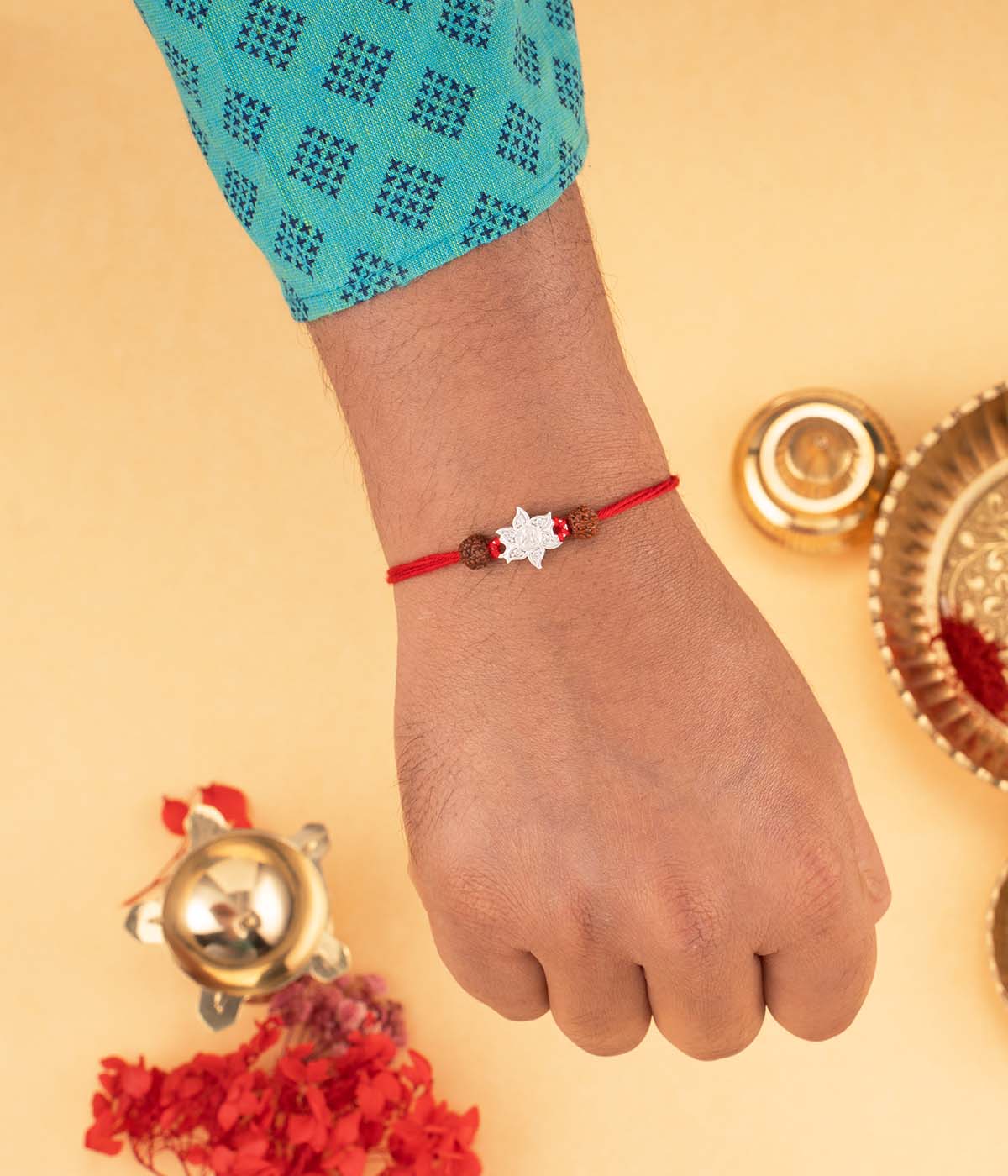 Rudraksha Shree Rakhi