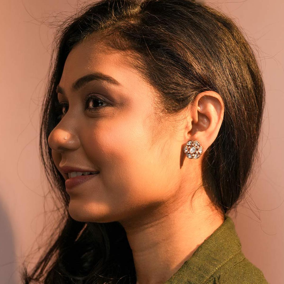 Kundan Glow Studs