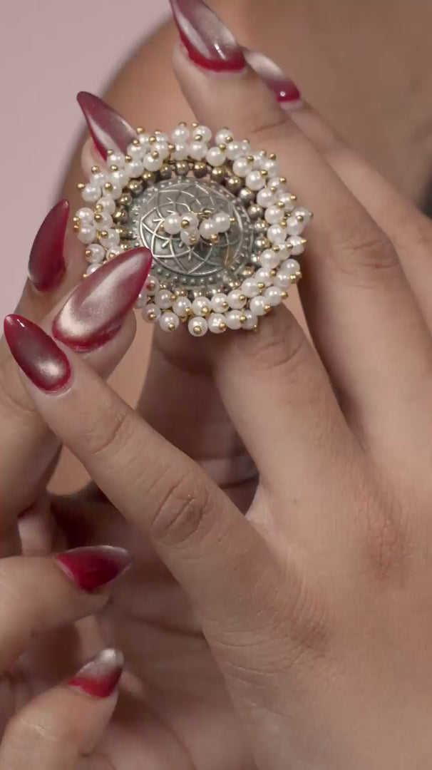 Load video: Mauktika Ring